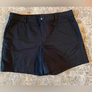 Ann Taylor factory black shorts size 10 EUC stretchy 4 pocket